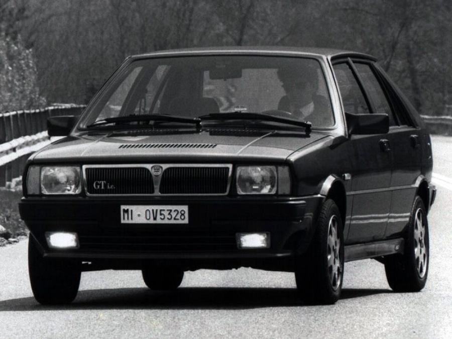  Lancia Delta GT i.e 1991 года  (фото 2 из 4)